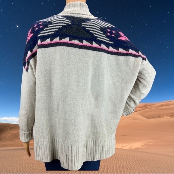 Heart N CRUSH Women’s Southwestern Design Open Front Cardigan Sweater Size Small - Picture 2 of 5